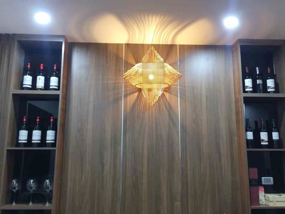 đèn gỗ ốp tường đan xen