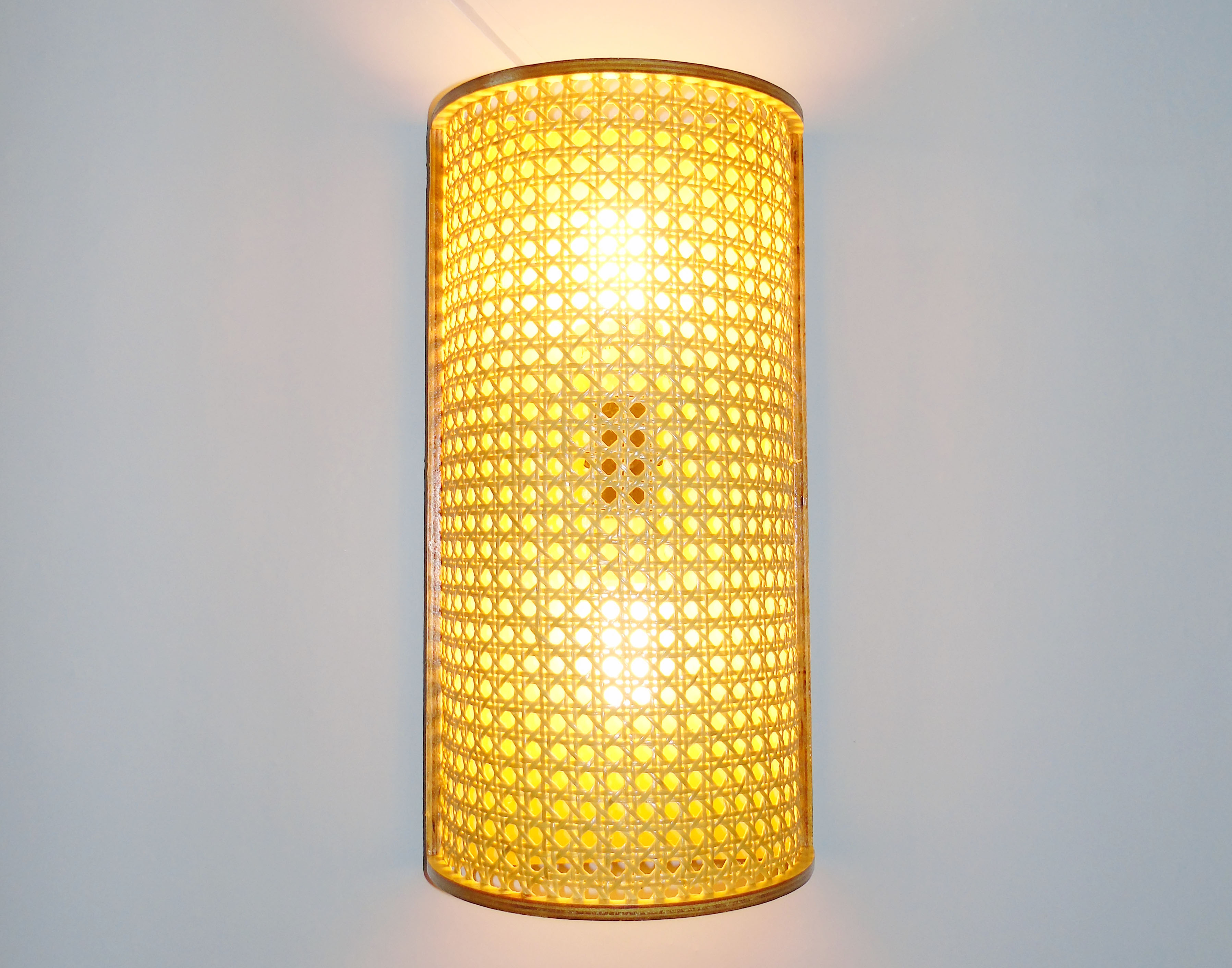 đèn gỗ ốp tường