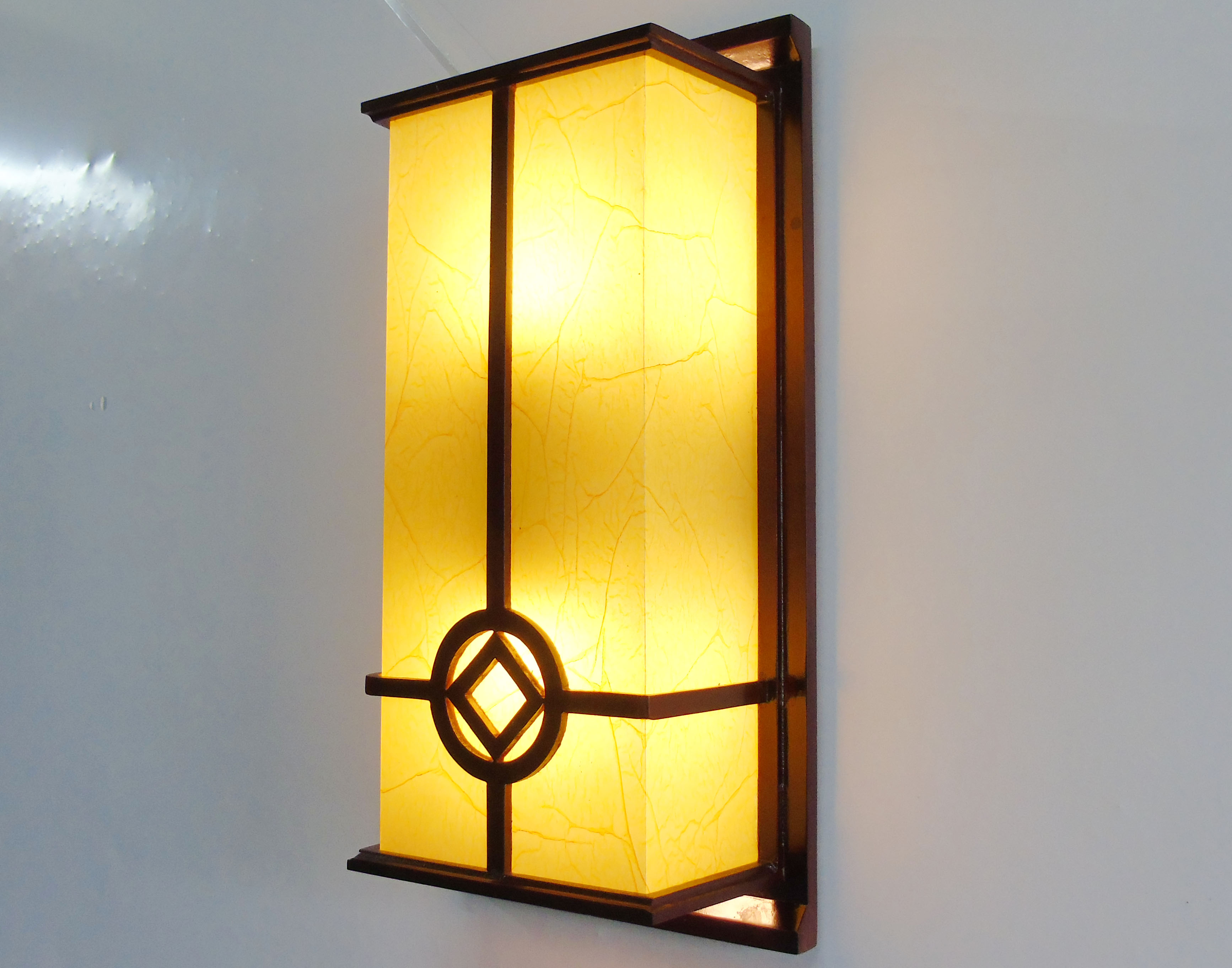 đèn gỗ ốp tường